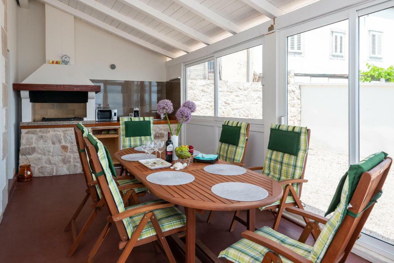 Holiday Home Luna Оребич Экстерьер фото